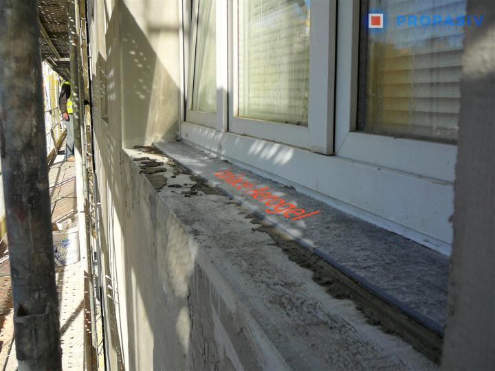 Izolace venkovního parapetu PROPASIV® Aerogel - lepení na cementové lepidlo